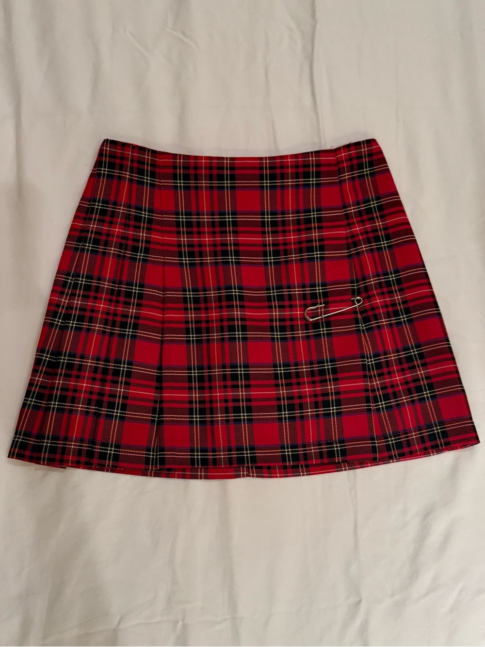 Free Paris Tartan Plaid Pleated Mini Skirt with Safety Pin Accent (School Girl)